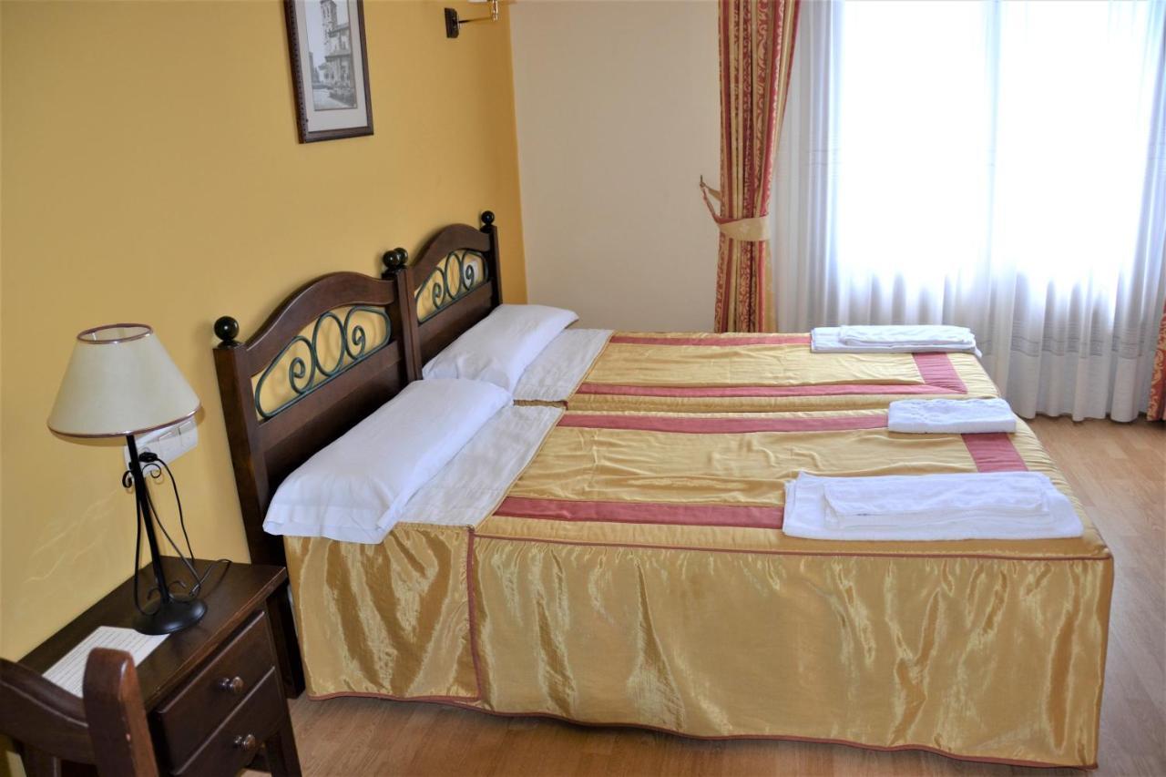 Hostal Infanta Dona Leonor Palencia Ngoại thất bức ảnh